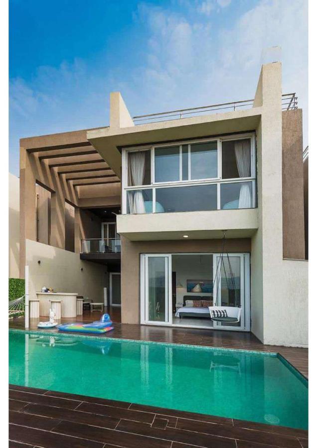 Grey Pure Veg 4bhk