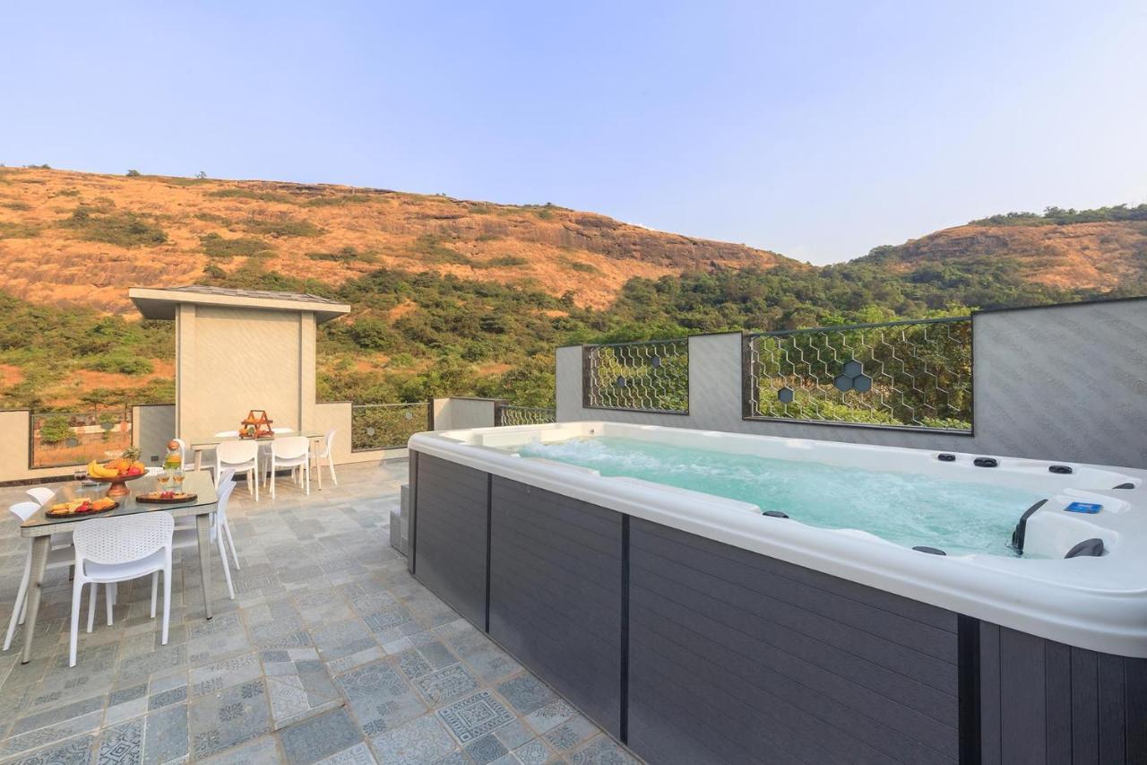 Stayvista's Le Sutra Great Escapes - Udaan - Artistic Rooms, Terrace Jacuzzi With Scenic View Villa Lonavala