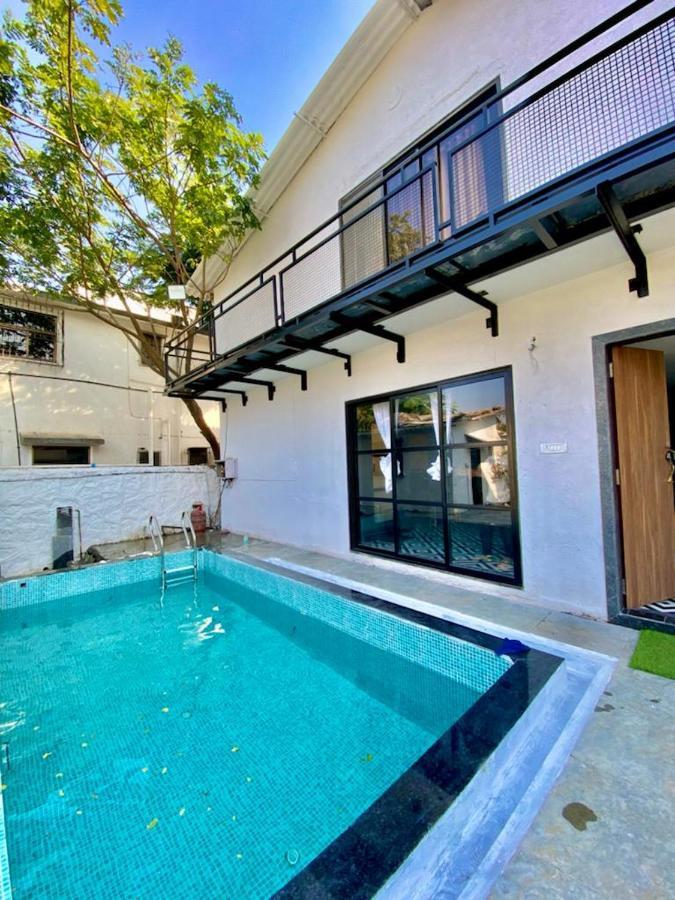 Canvas & - Villa Lonavala