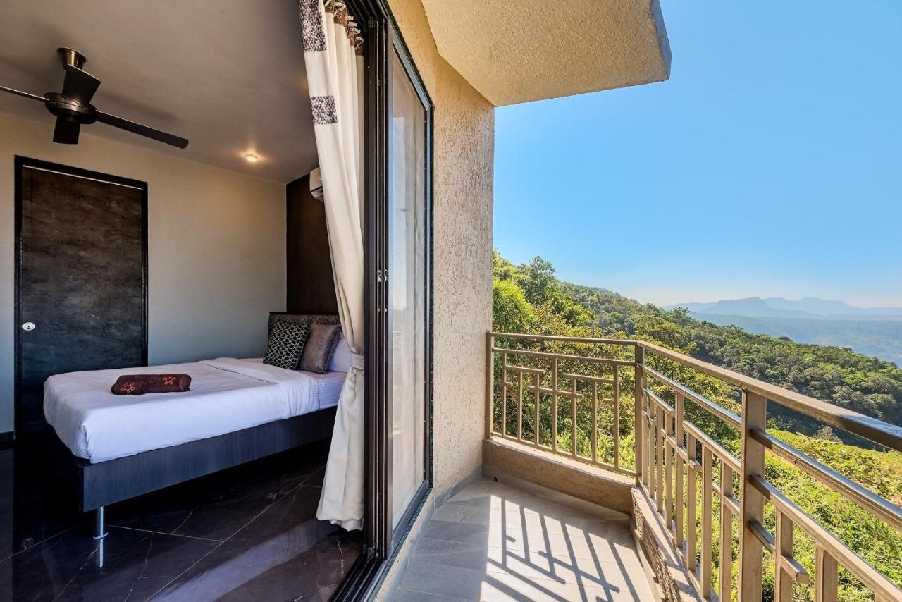 Saffronstays Heavone Trio, Villa Lonavala