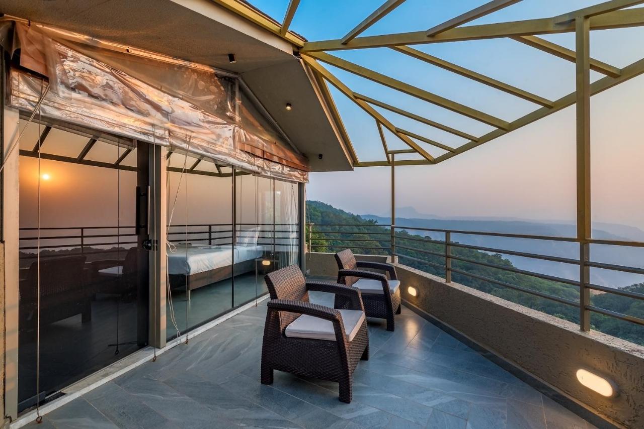 Villa Saffronstays Heavone Trio, *
