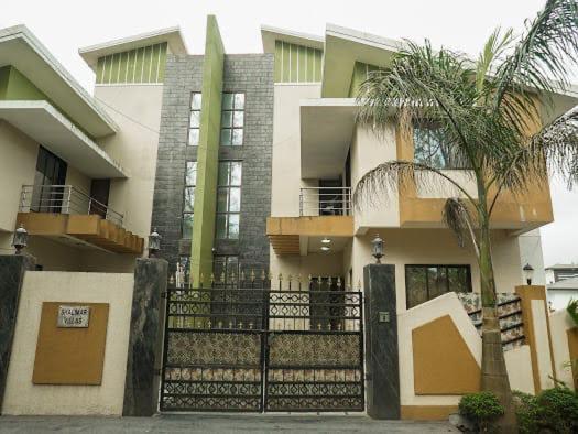 Empyrean Stays Ll Bobby Ll 2bhk Ll Ac Ll Pool Ll
