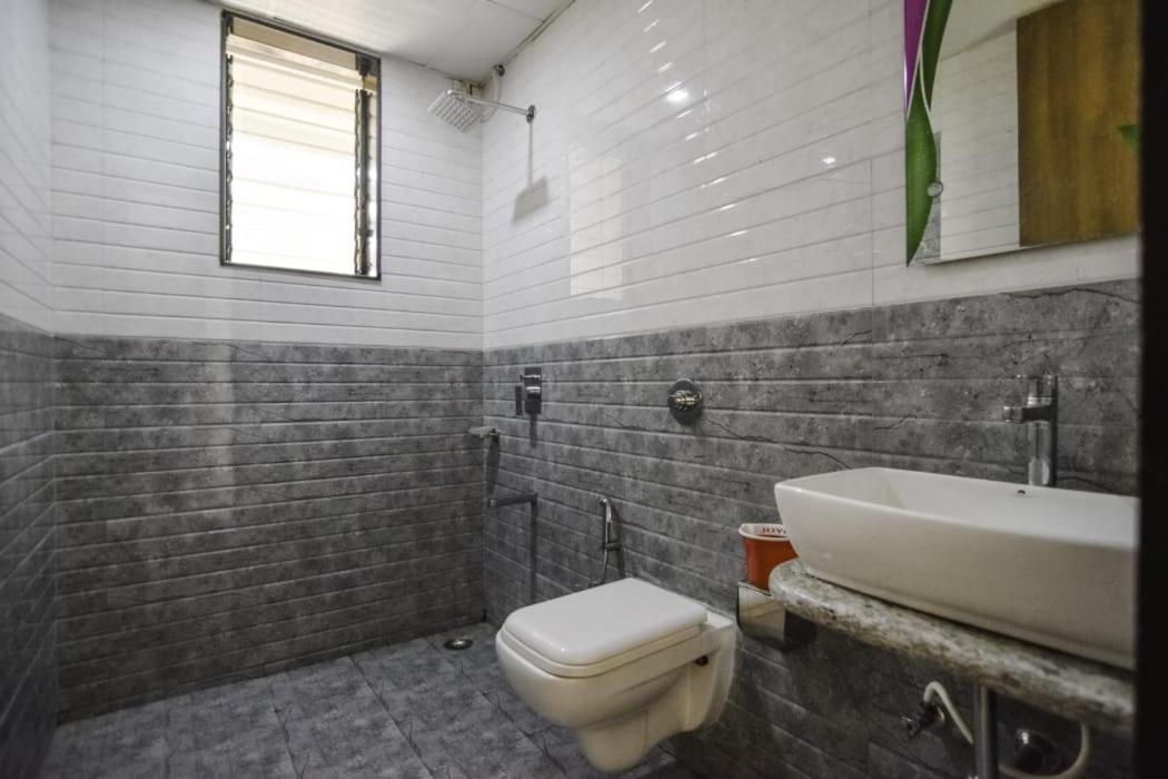 Empyrean Stays Ll Bobby Ll 2bhk Ll Ac Ll Pool Ll Villa *