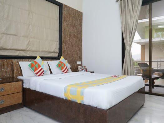 Villa Empyrean Stays Ll Bobby Ll 2bhk Ll Ac Ll Pool Ll *