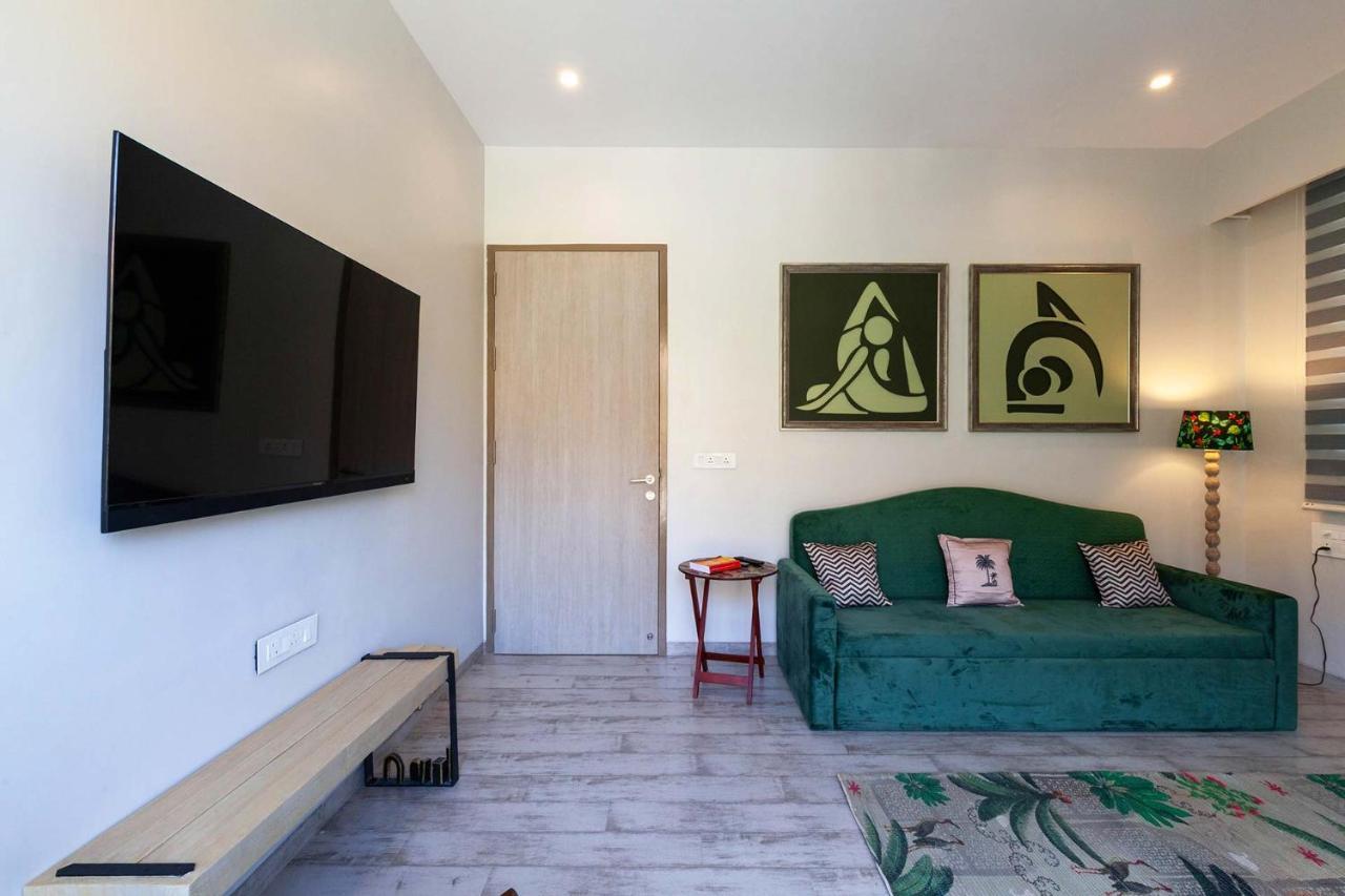 Stayvista's Le Arc - Artistic With Private Plunge Pool And Scenic Views Villa Lonavala