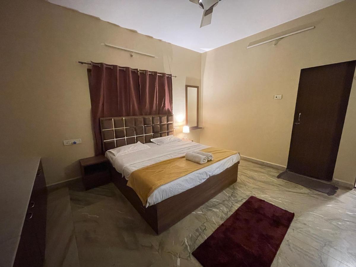 Villa Newly Renovated-Farm Villa -6Bhk With Pool & Turf