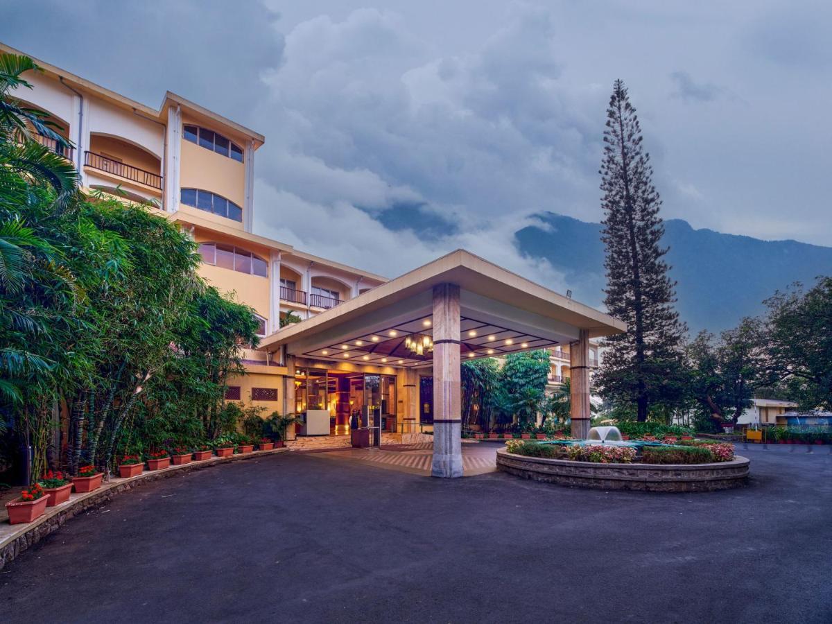 Fariyas Resort