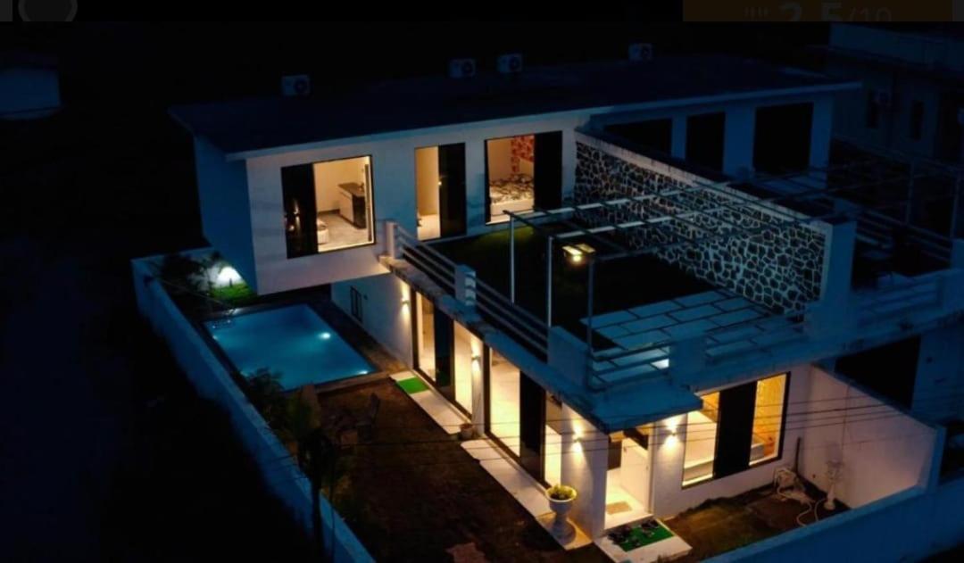 White Woods Villa *