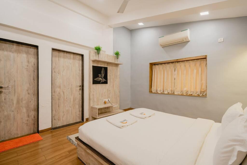 1bhk Pool 36
