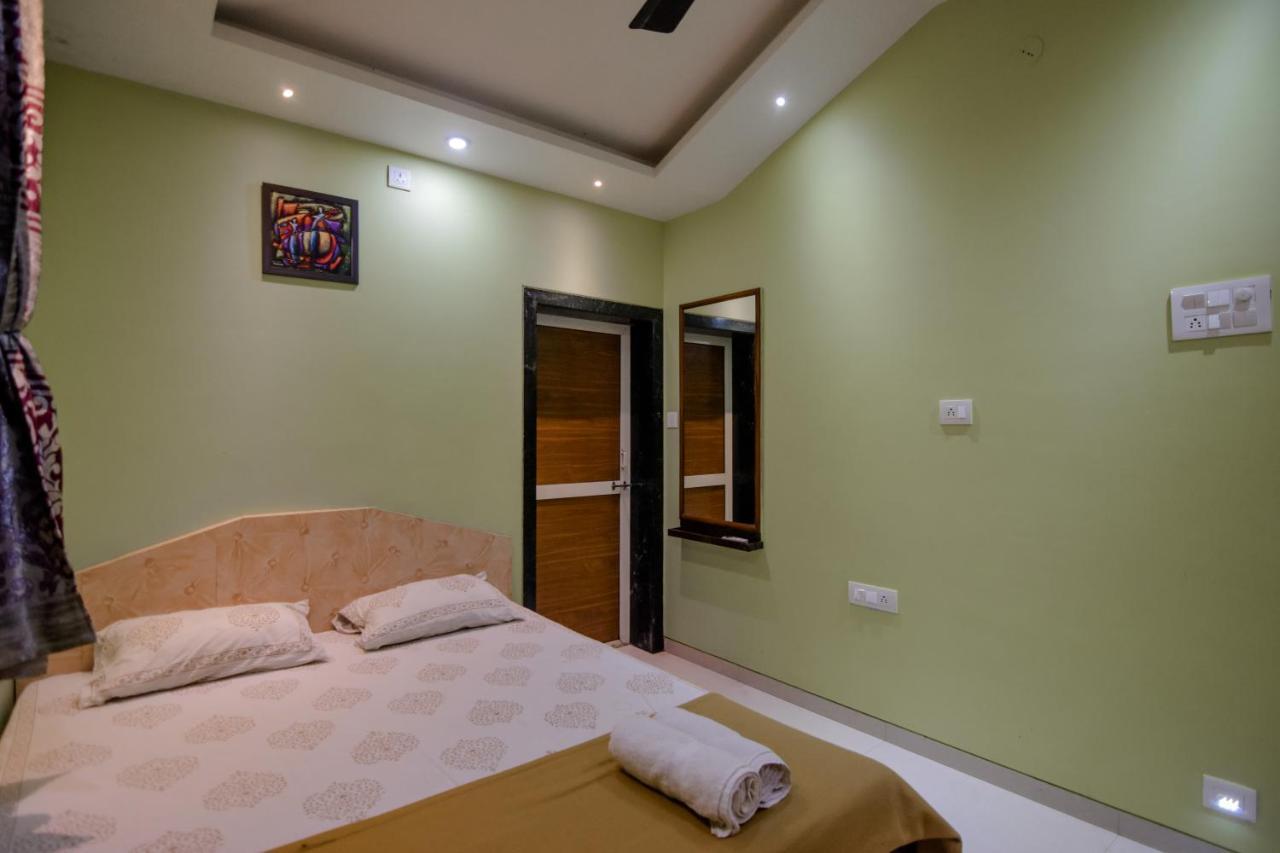 Lifeline - Cozy 2bhk Taraangan With Huge Private Pool