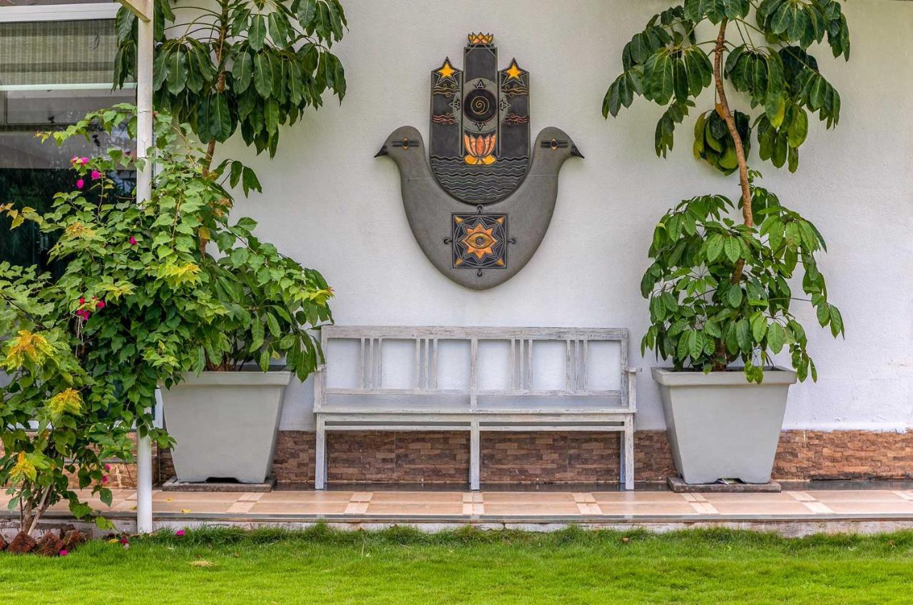 Villa Stayvista's Le Sutra Great Escapes: Artistic Mountain Retreat With Pool Lonavala