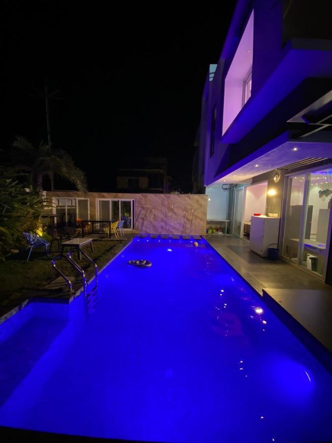 Villa Times Happiness