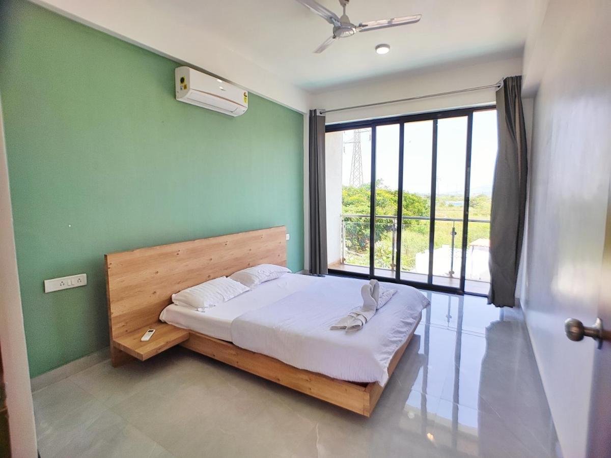 Littlewoods Iris Villa *