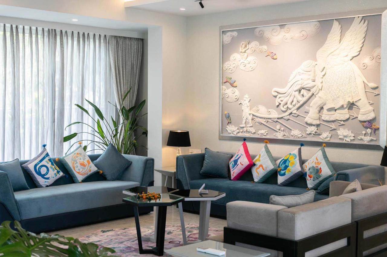 Villa Stayvista's Le Sutra Great Escapes - Udaan - Artistic Rooms, Terrace Jacuzzi With Scenic View