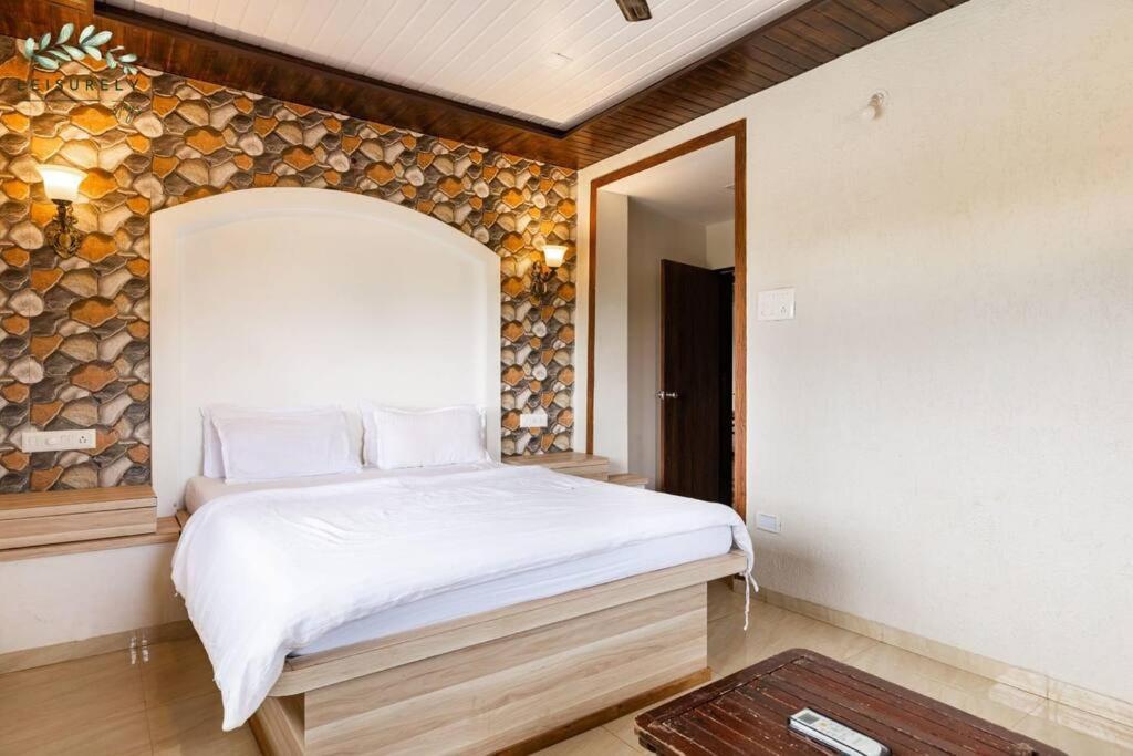 Villa Leisurely By The Foothills 7bhk , Pawna Lake, Lonavala