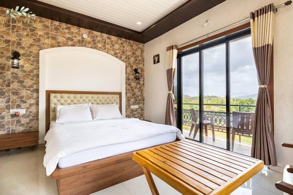 Leisurely By The Foothills 7bhk , Pawna Lake, * Lonavala