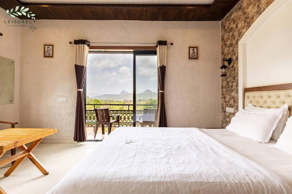 Leisurely By The Foothills 7bhk , Pawna Lake,
