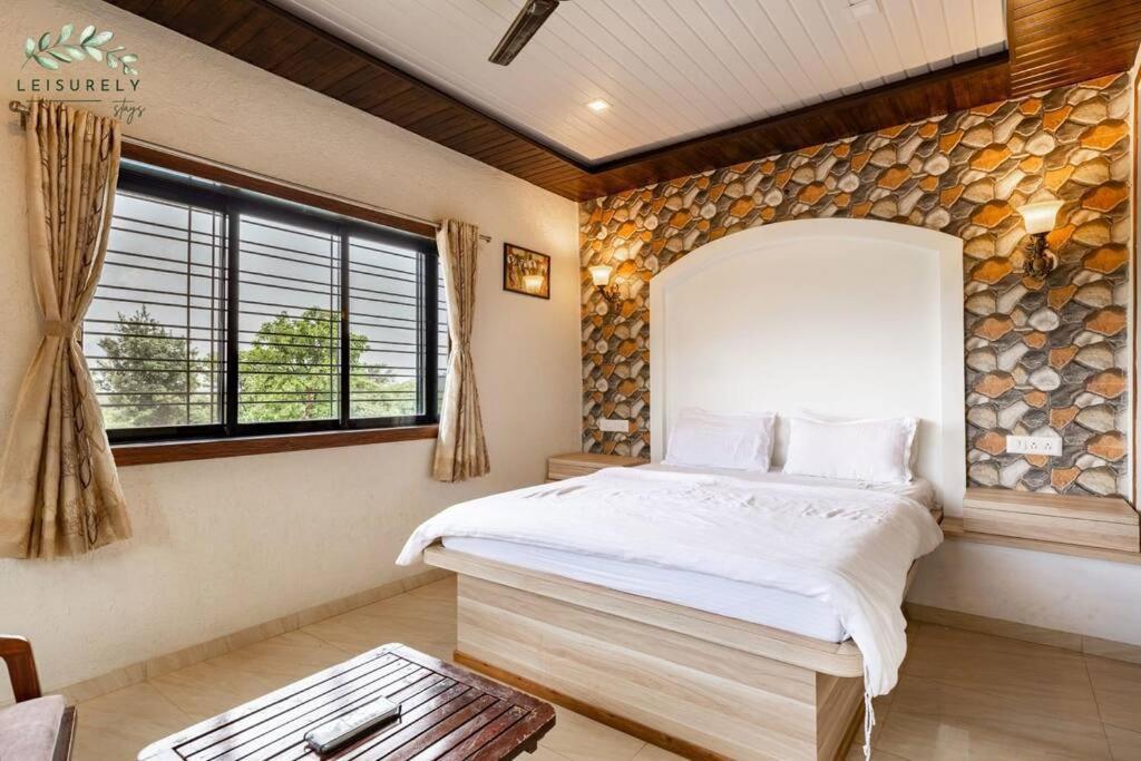 Leisurely By The Foothills 7bhk , Pawna Lake, Villa
