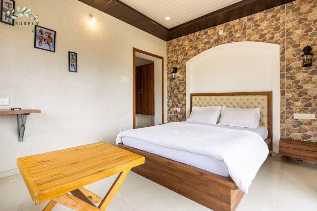 Leisurely By The Foothills 7bhk , Pawna Lake, * Lonavala