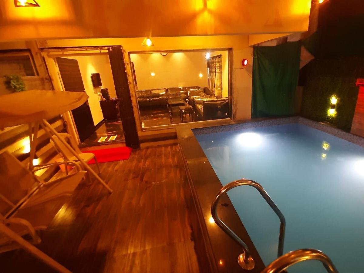 Ivy Dreams 4 Bhk With Pool, Villa