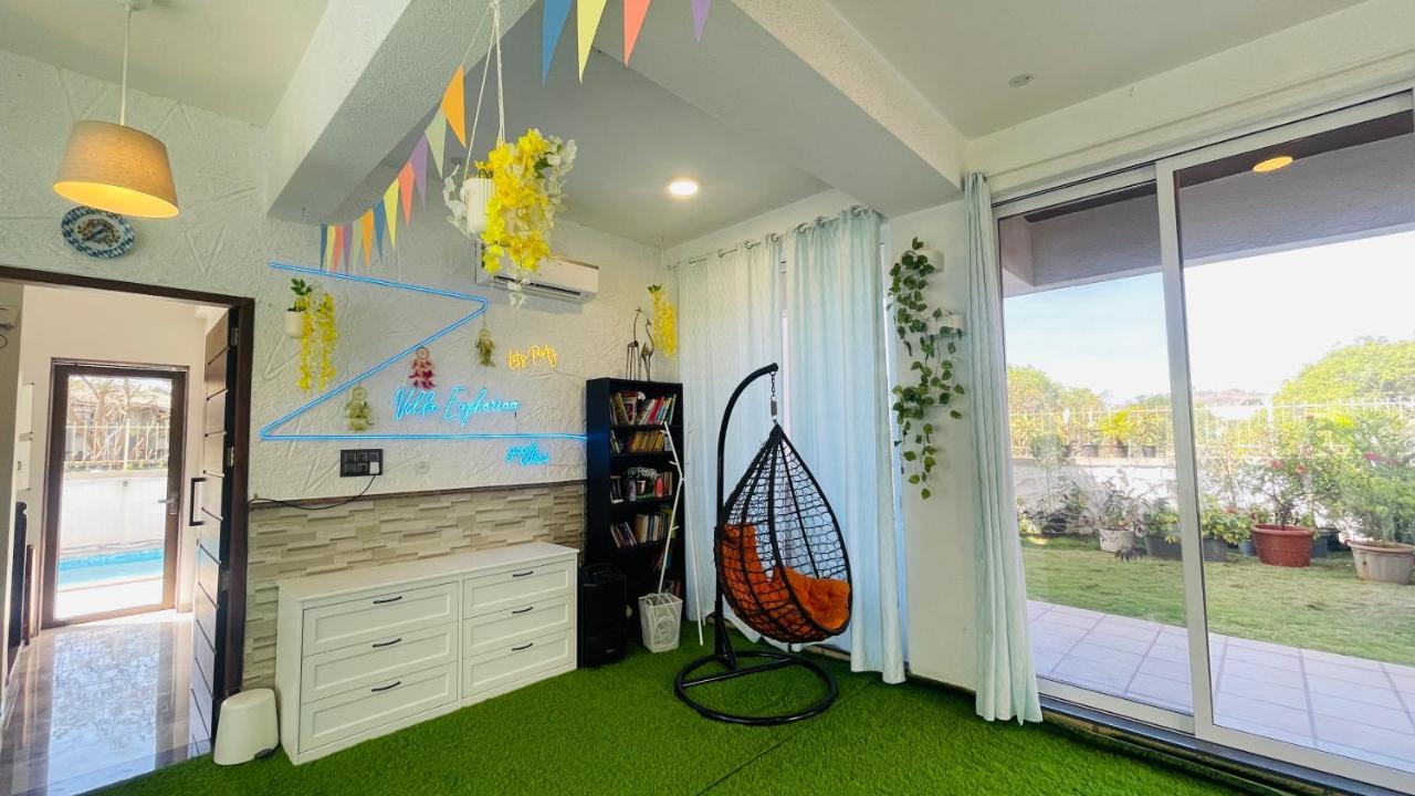 Euphoriaa 4br Jacuzzi Pvtpool Theatre * Lonavala