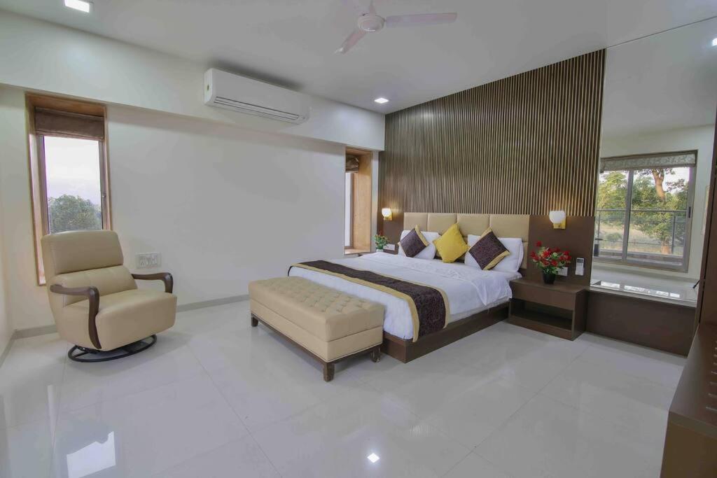 Luxe : Paradise By Histays Villa Lonavala