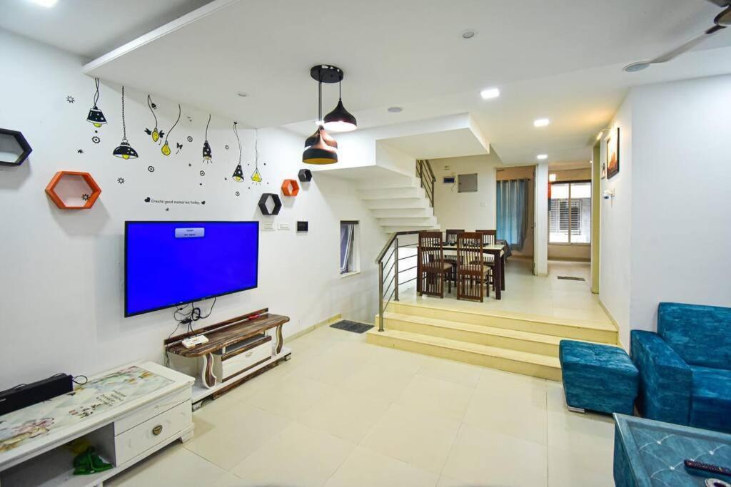 Comfy 3bhk Rio *