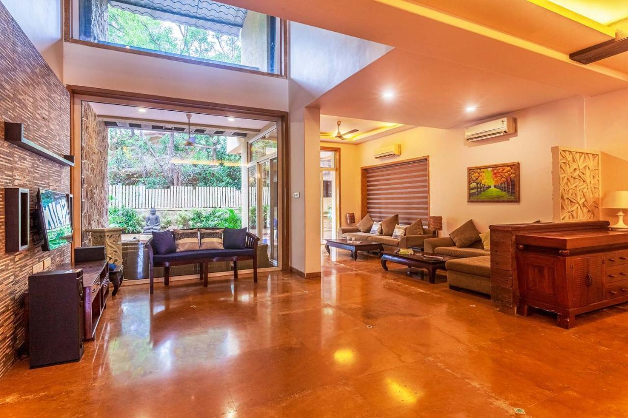 Stayvista's The Happy Hive - Cozy And A Pool For A Delightful *