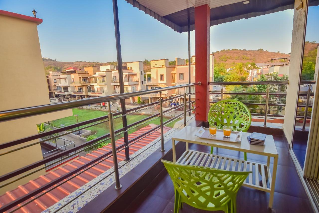Empyrean Ll 4bhk Leoncino Ll Pvt Pool Ll Waksai