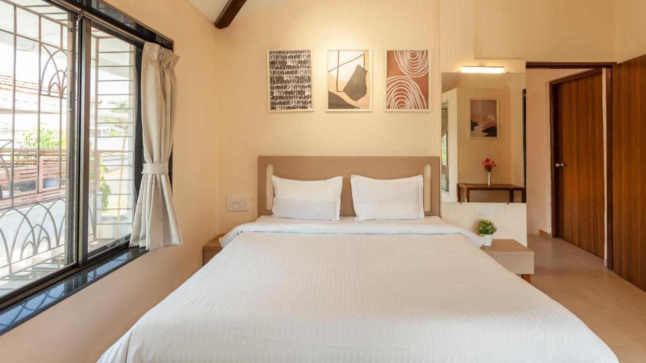 Villa Cozy Nook- Artsy 3bhk With Private Pool- By Staymonkey *