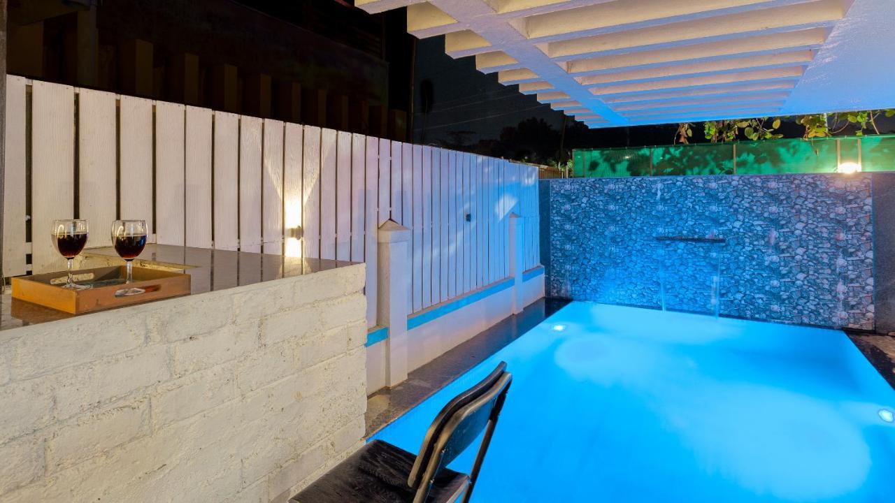 Cozy Nook- Artsy 3bhk With Private Pool- By Staymonkey * Lonavala