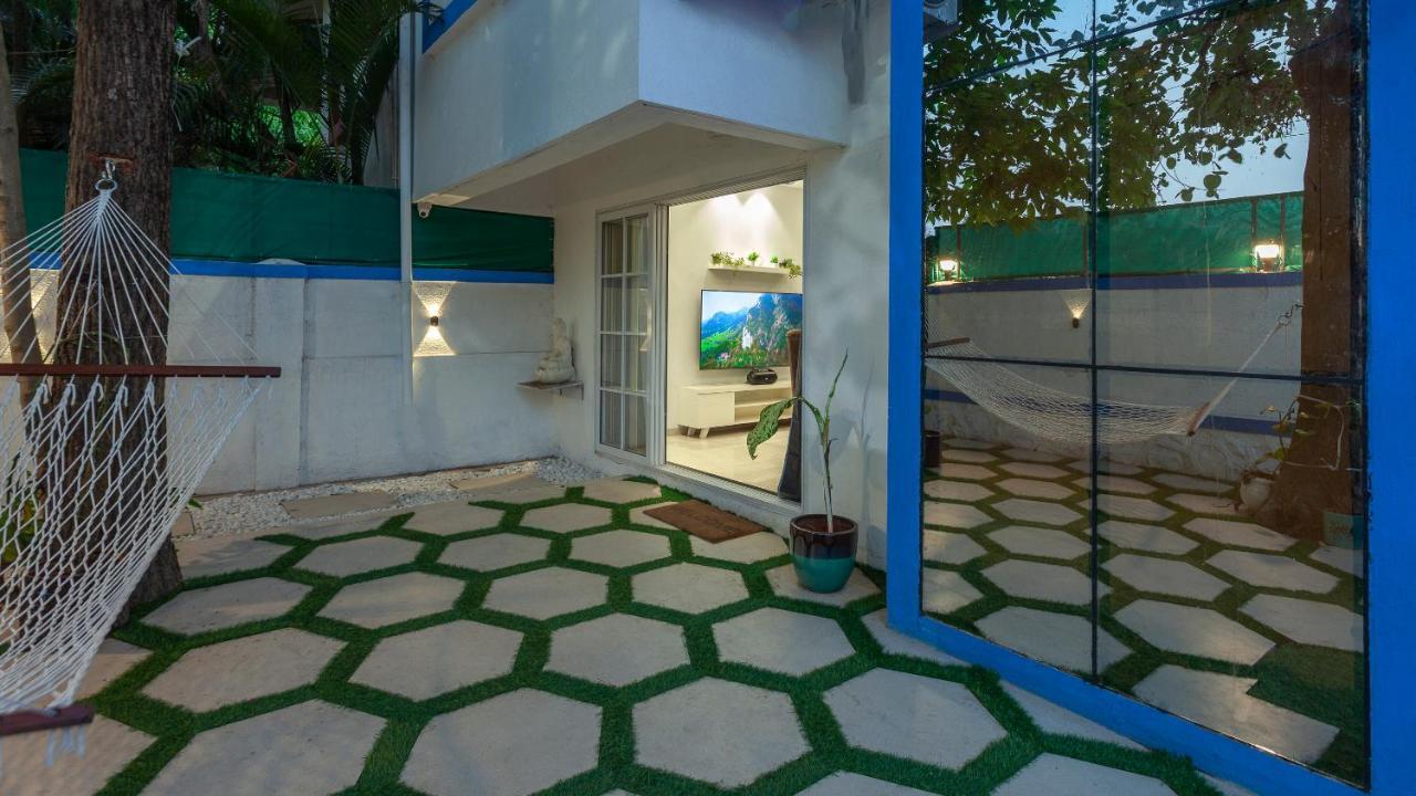 Cozy Nook- Artsy 3bhk With Private Pool- By Staymonkey *