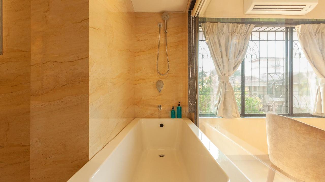 Cozy Nook- Artsy 3bhk With Private Pool- By Staymonkey Villa
