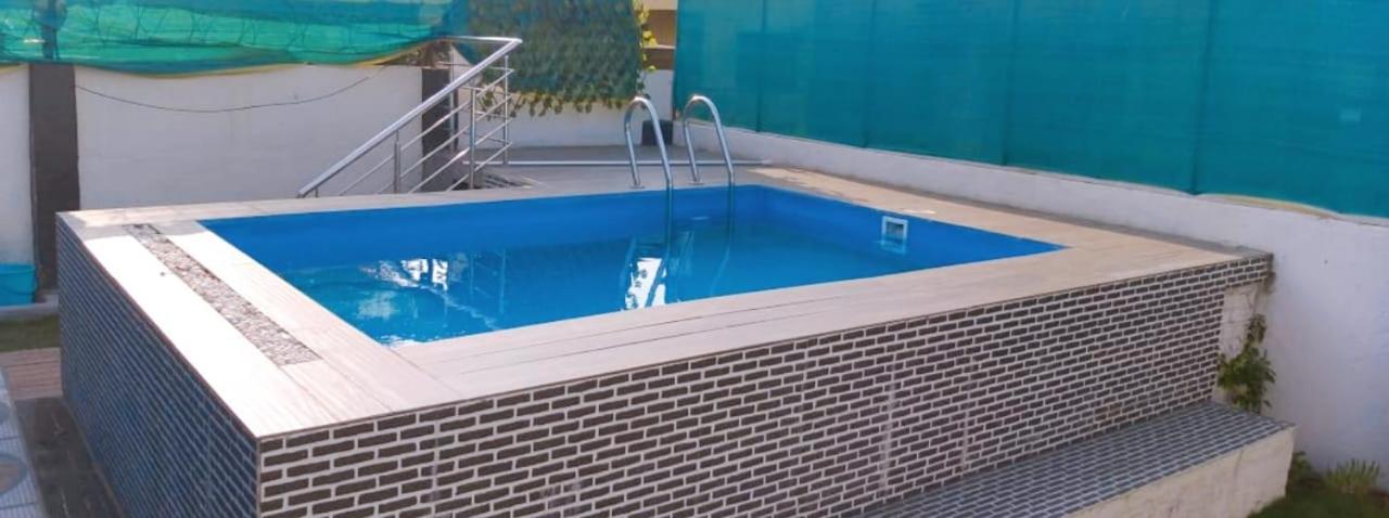 Ivy Little Door Cottage, Compact Ac 3 Bhk With Pool, Holiday home