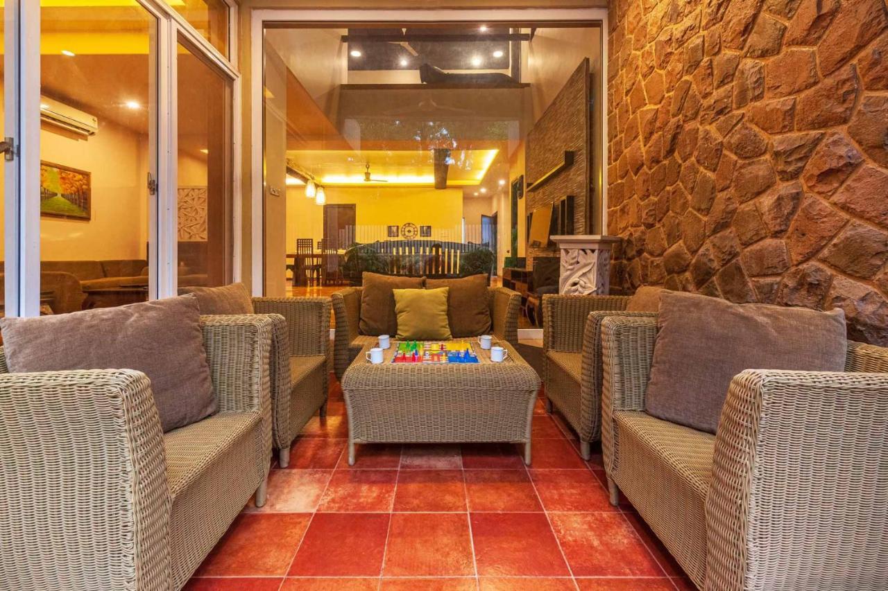 Stayvista's The Happy Hive - Cozy And A Pool For A Delightful Lonavala