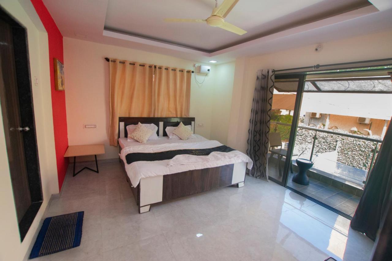 Ivy Goldenhill 3 Bhk With Private Pool, Villa Lonavala