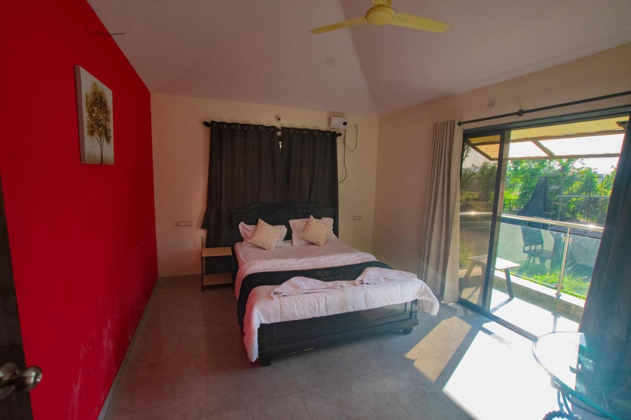 Villa Ivy Goldenhill 3 Bhk With Private Pool, *