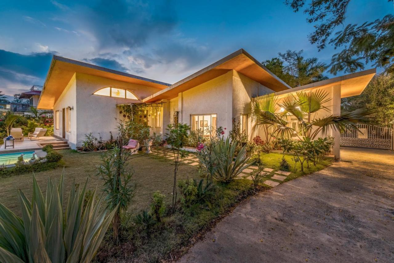 Villa Saffronstays Roselle, Malavli - Pet-friendly Pool With Modern Interiors Lonavala