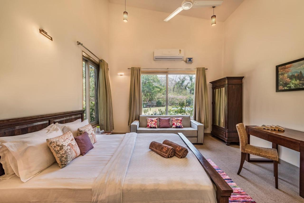 Villa Saffronstays Roselle, Malavli - Pet-friendly Pool With Modern Interiors Lonavala