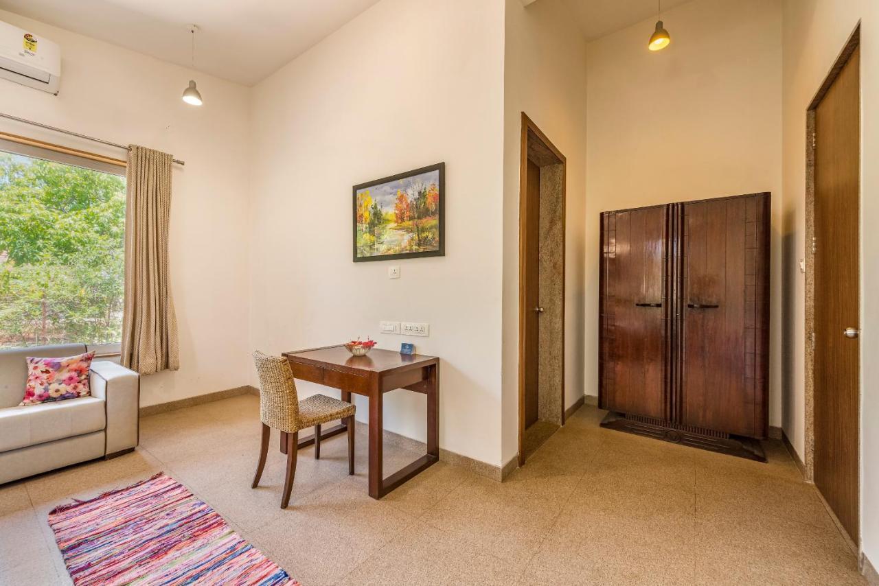 Saffronstays Roselle, Malavli - Pet-friendly Pool With Modern Interiors *