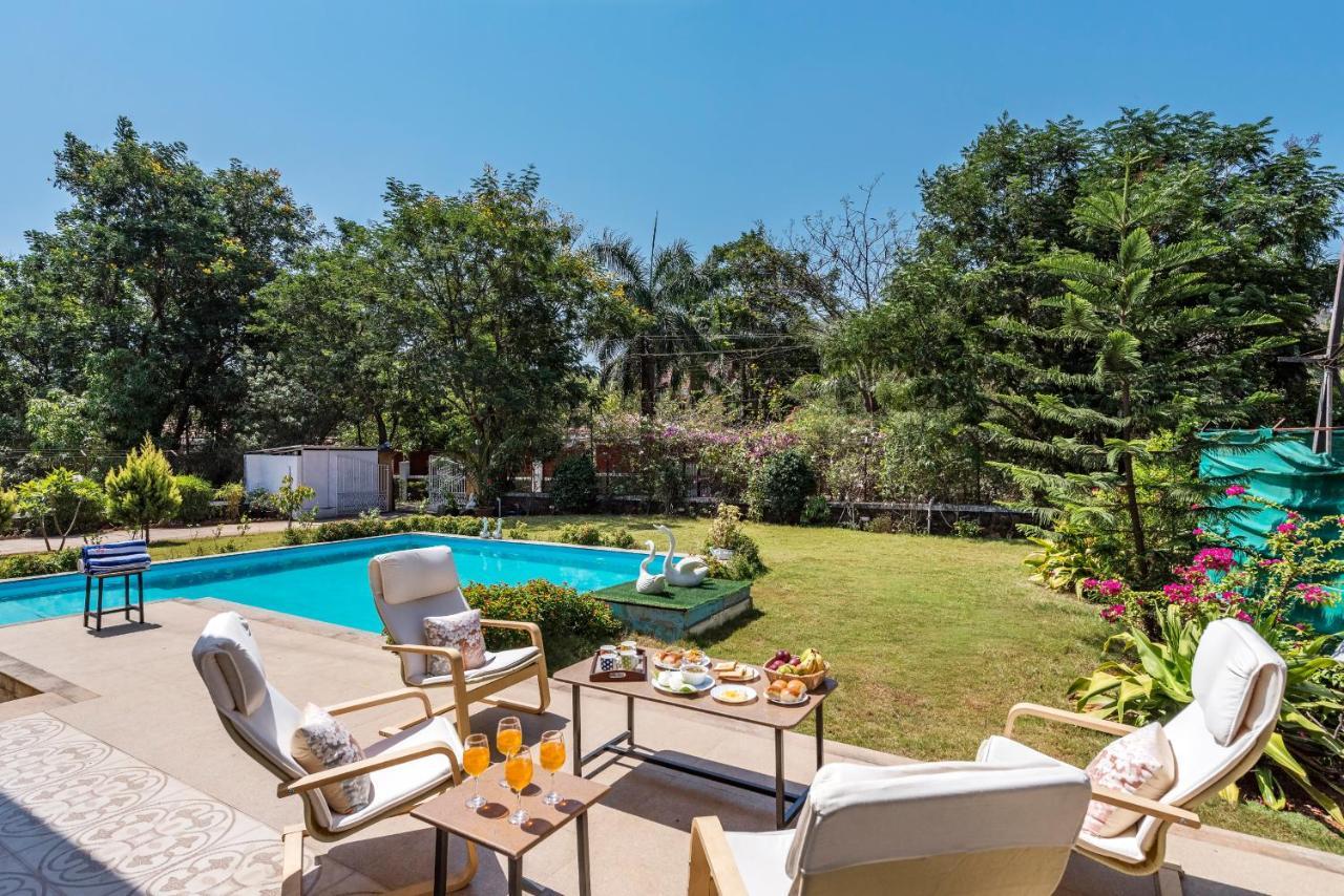 Villa Saffronstays Roselle, Malavli - Pet-friendly Pool With Modern Interiors