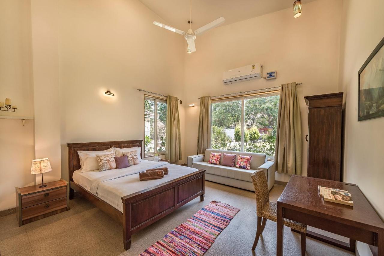 Saffronstays Roselle, Malavli - Pet-friendly Pool With Modern Interiors * Lonavala