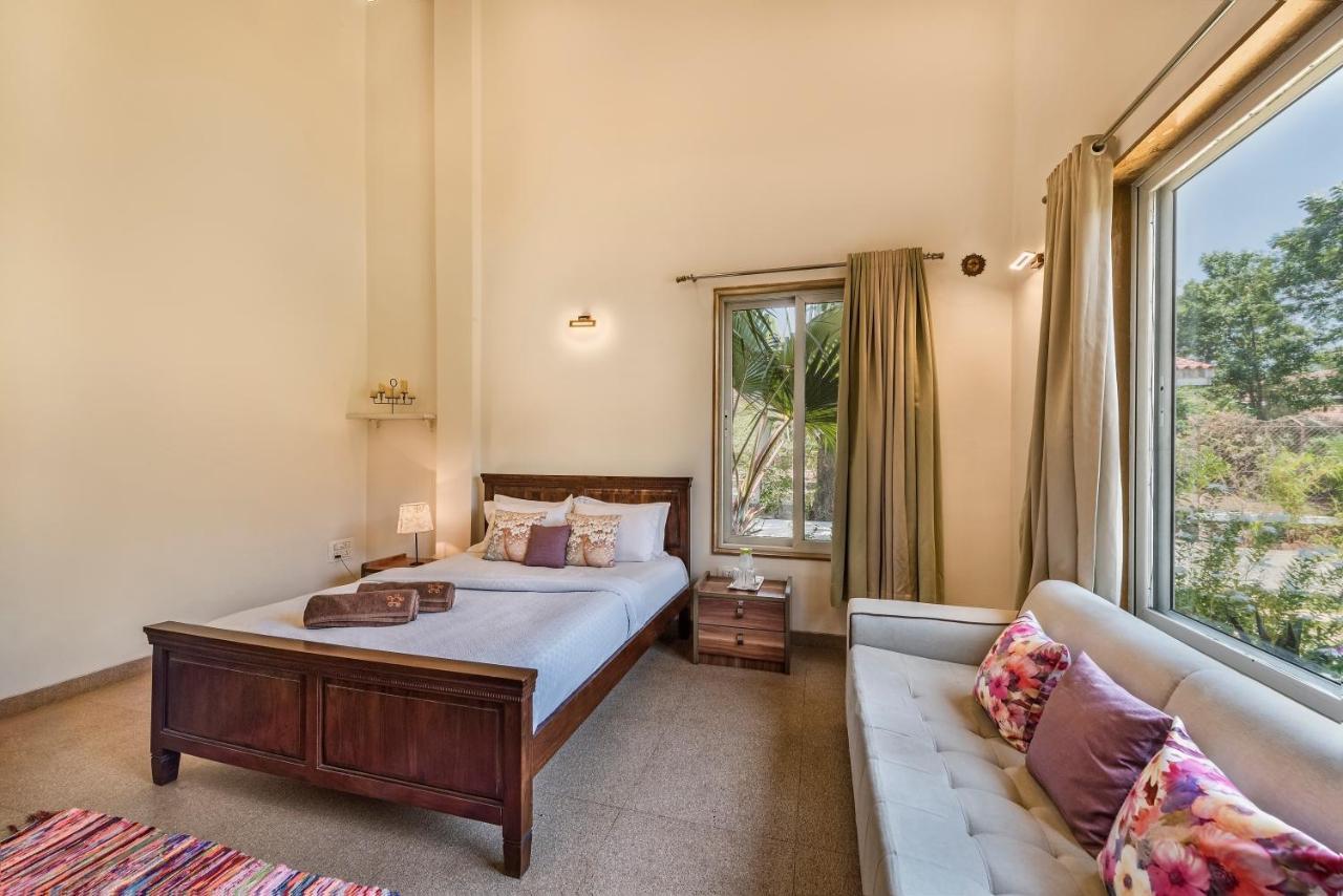 Saffronstays Roselle, Malavli - Pet-friendly Pool With Modern Interiors Villa Lonavala