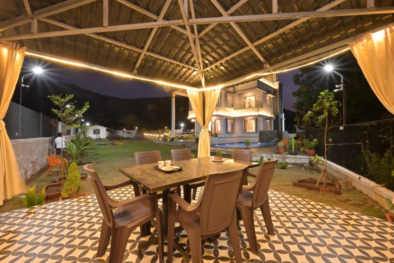 White Castle By Tropicana Villa