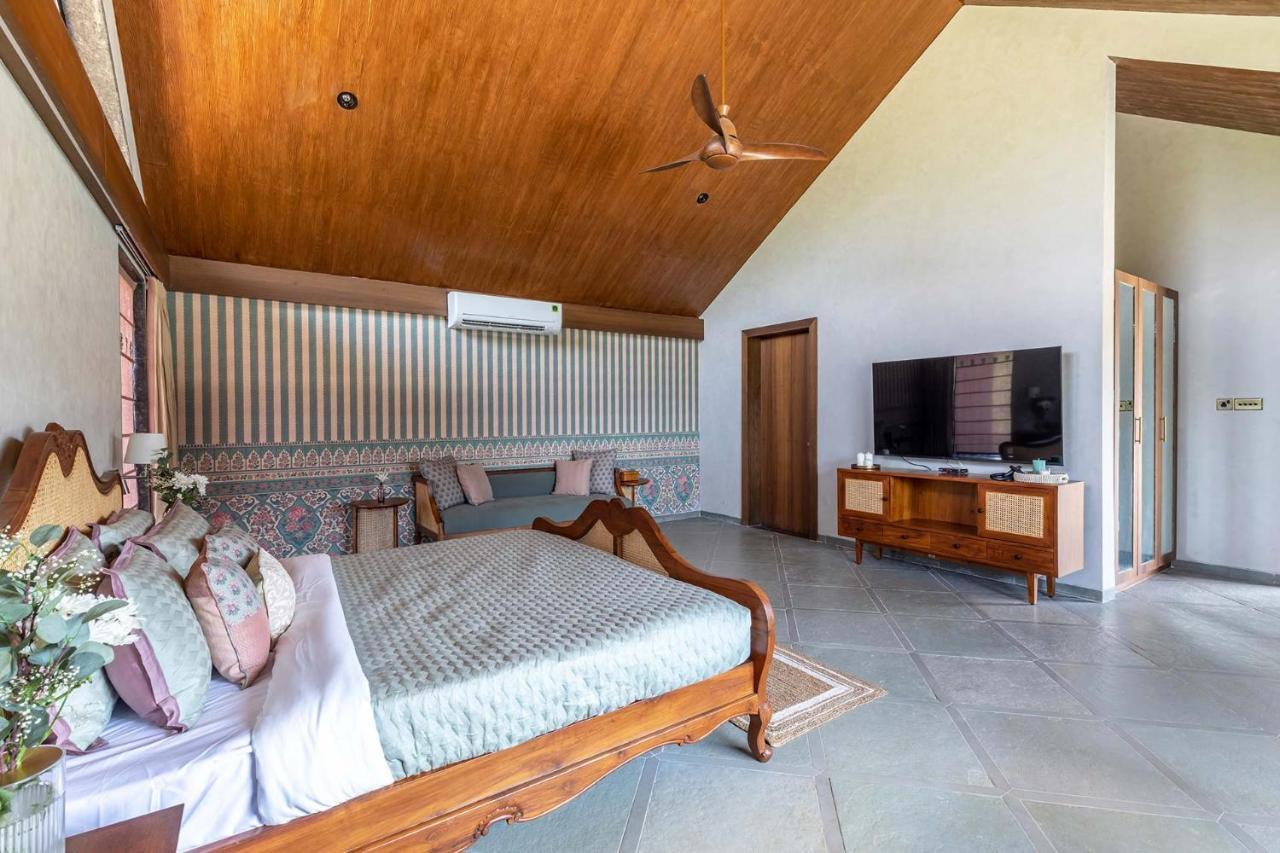Stayvista's The Barn: Mountain-view Luxury With Infinity Pool & Outdoor Amenities Villa Lonavala