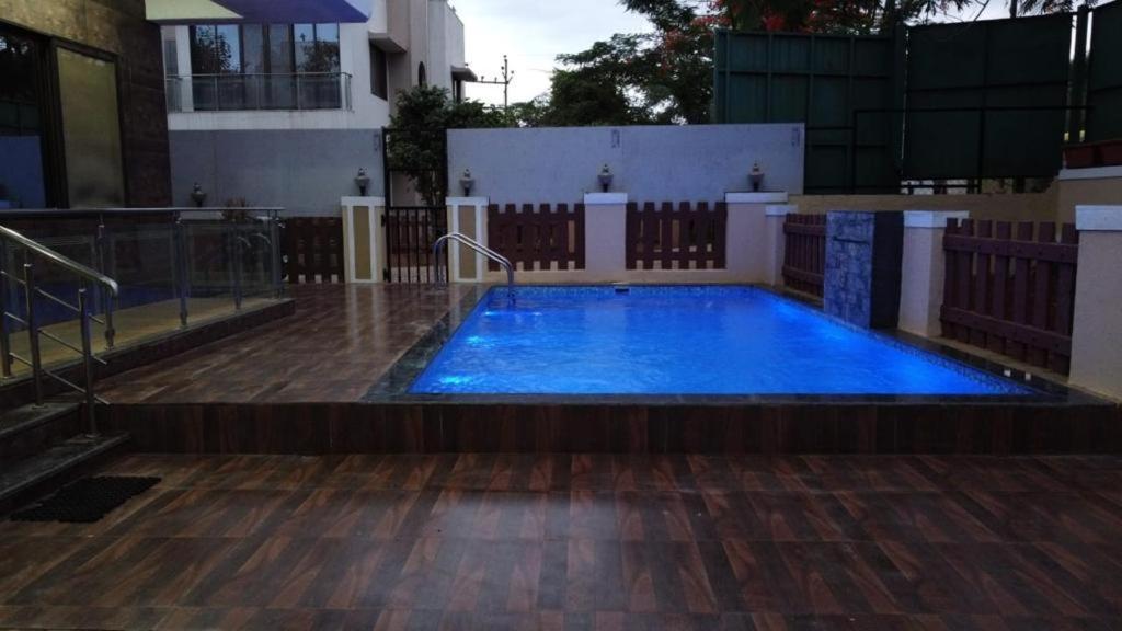 Hawkston 4 Bhk Villa *