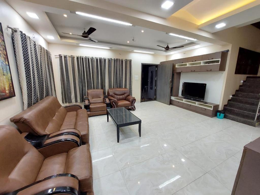 Villa Hawkston 4 Bhk