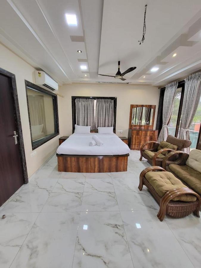 Villa Hawkston 4 Bhk *