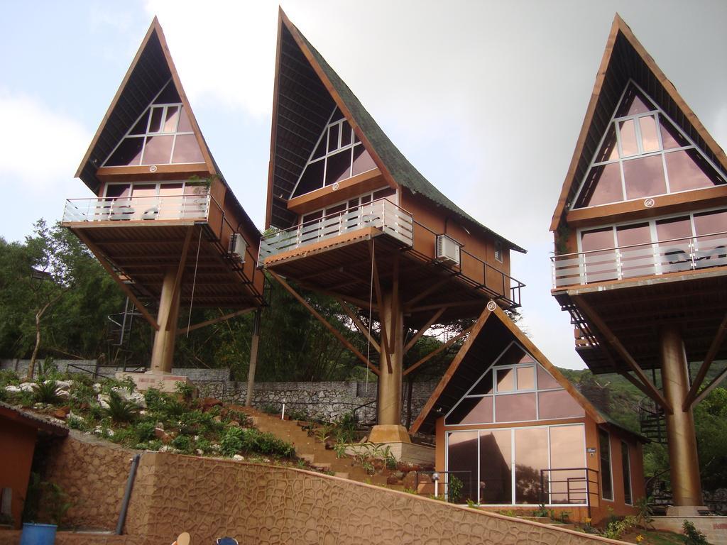 Resort Rumourss Sky & Lonavala