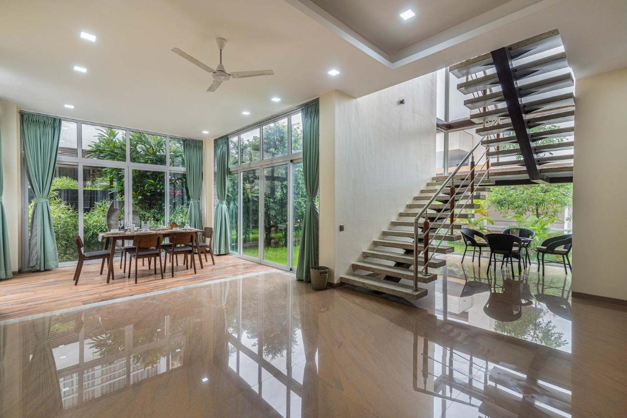 Sierra Skies: Mountain-view With Rooftop Pool & Gym Villa *